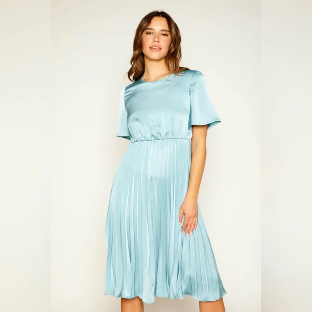 Dull Satin Pleated Dress With Waist Tie size medium - Picture 2 of 7
